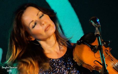 This is the lovely Irish singer Sharon Corr singing solo tonight in Oran Mor.